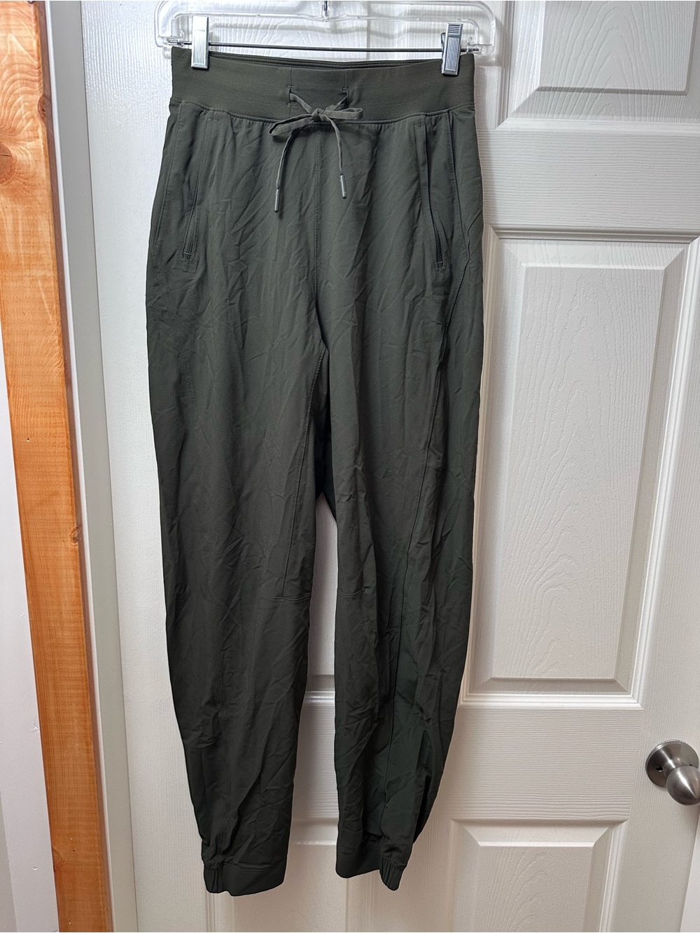 Lululemon License to Train High-Rise Pant Women’s Size 4